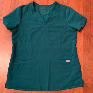 Gently worn  3 pocket scrub top, hunter green - will iron prior to shipment